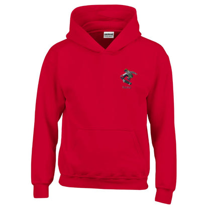 Roter Kinder Hoodie mit Skateboarder-Motiv und personalisierter Namensstickerei. Bequeme Skater-Kleidung für Jungen in Premiumqualität.
