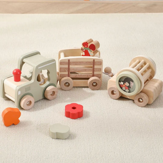 Holz-Spielzug mit Figuren