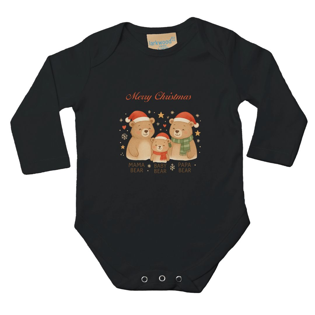 Schwarzer Babystrampler mit Bärenfamilie-Motiv und 'Merry Christmas'-Schriftzug. Perfekt für Weihnachten, aus weicher Baumwolle gefertigt.