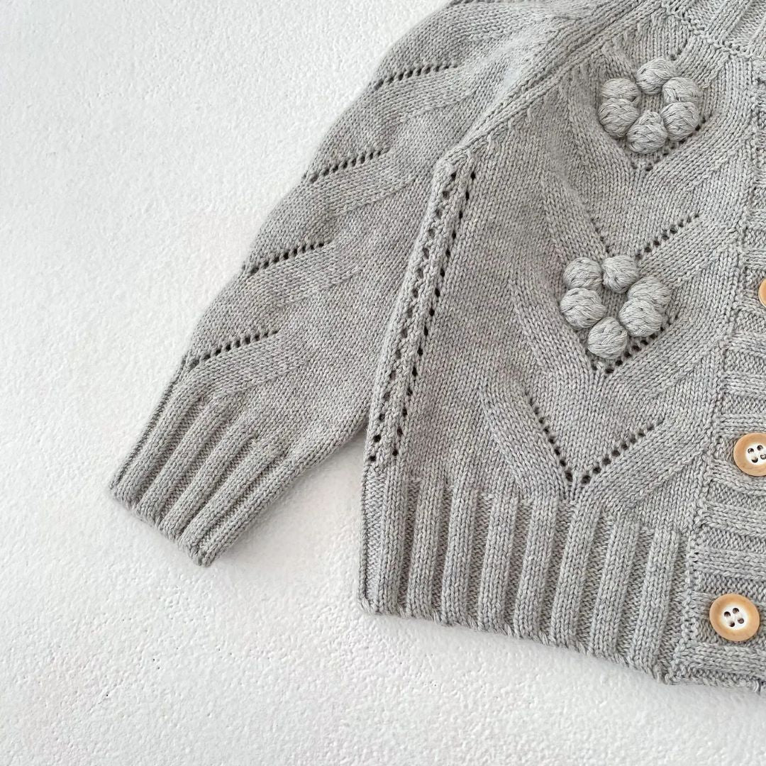 graue strickjacke