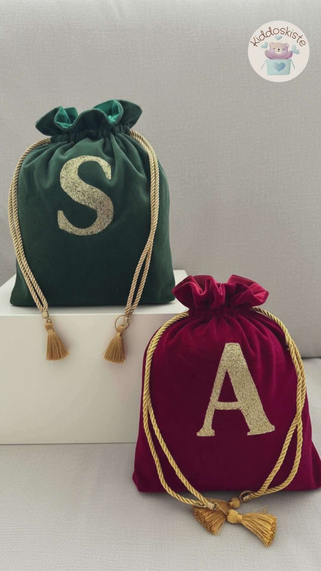 Personalisierte Geschenkbeutel handgemacht Weihnachten - Samt Geschenksäcke mit Goldbuchstaben handgefertigt