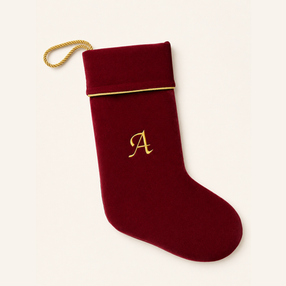 Nikolausstrumpf Samt rot handgefertigt – mit goldenen Buchstaben bestickt, goldene Paspel, ca. 43×17 cm